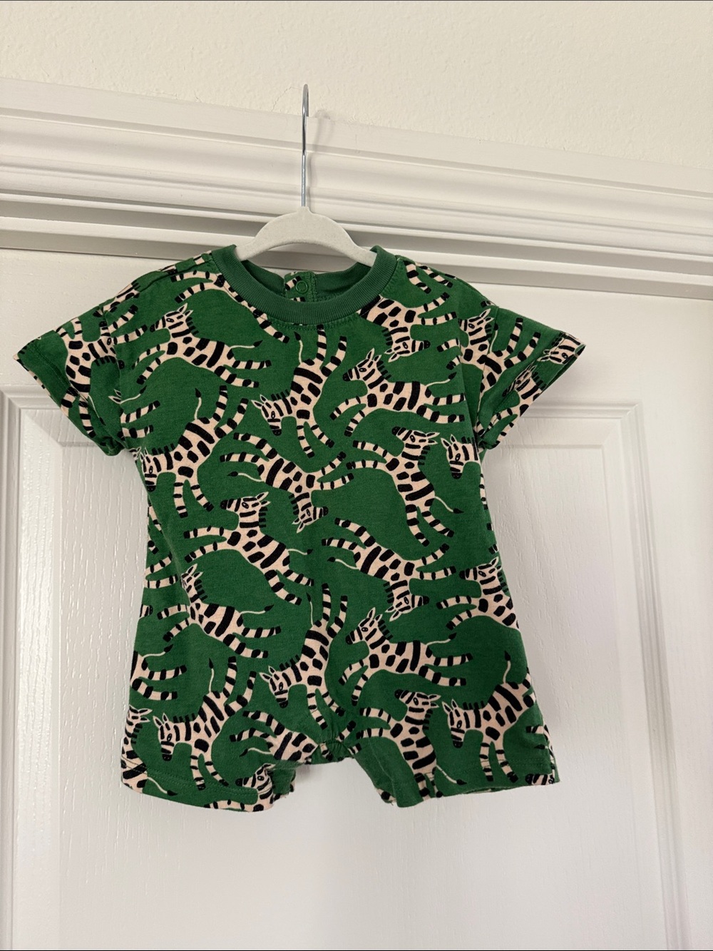 Hanna Andersson Green Zebra-Print Short Sleeve Romper